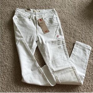 Levi's Crisp White 711 Skinny Jeans